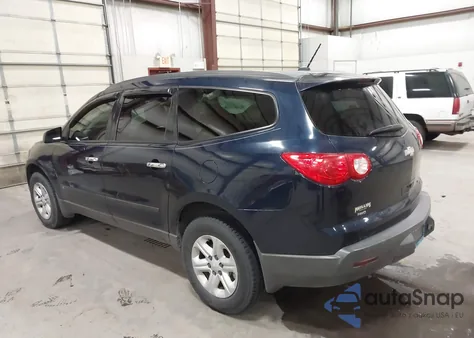 2010 Chevrolet Traverse Ls z USA, uszkodzony, nr VIN 1GNLVEED9AS141265